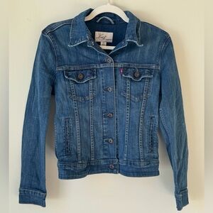 Levi’s San Francisco Blue Jean Jacket Size Petite or Small. Great condition!